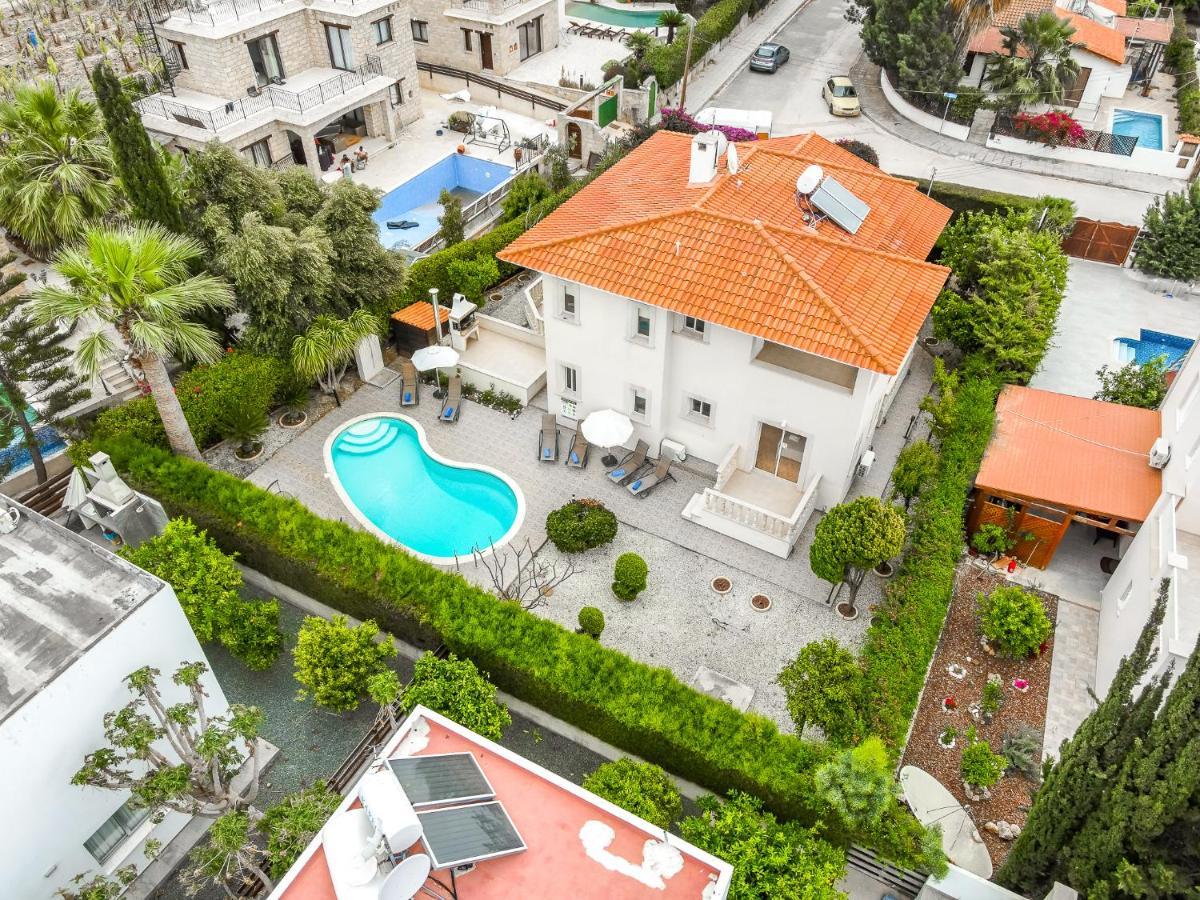 Villa Deja Blue by Ezoria Bahía de Coral Exterior foto